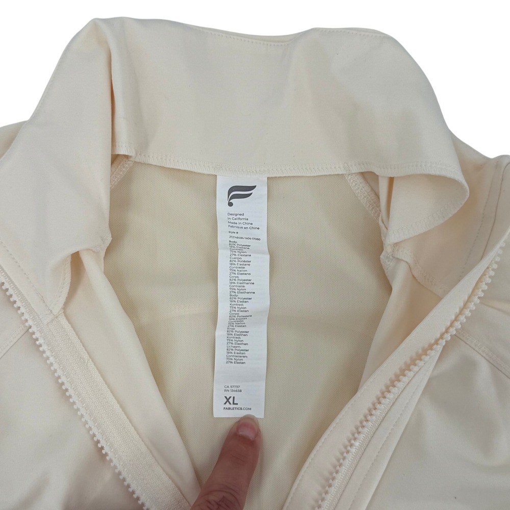NWT Fabletics Trinity Performance Jacket Cream Full Zip Athleisure Size XL - Picture 8 of 9